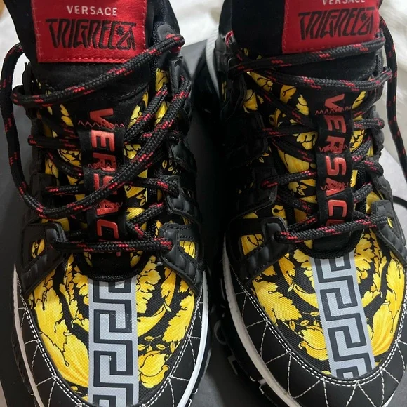 Versace greca sneakers like new